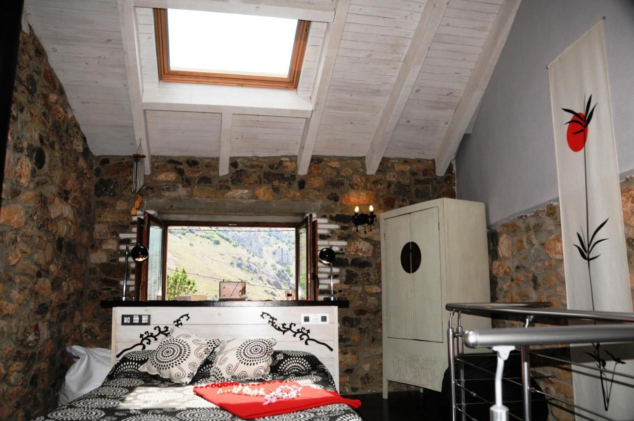 Casas Rurales Entre Babia Y La Luna Villafeliz Exterior photo